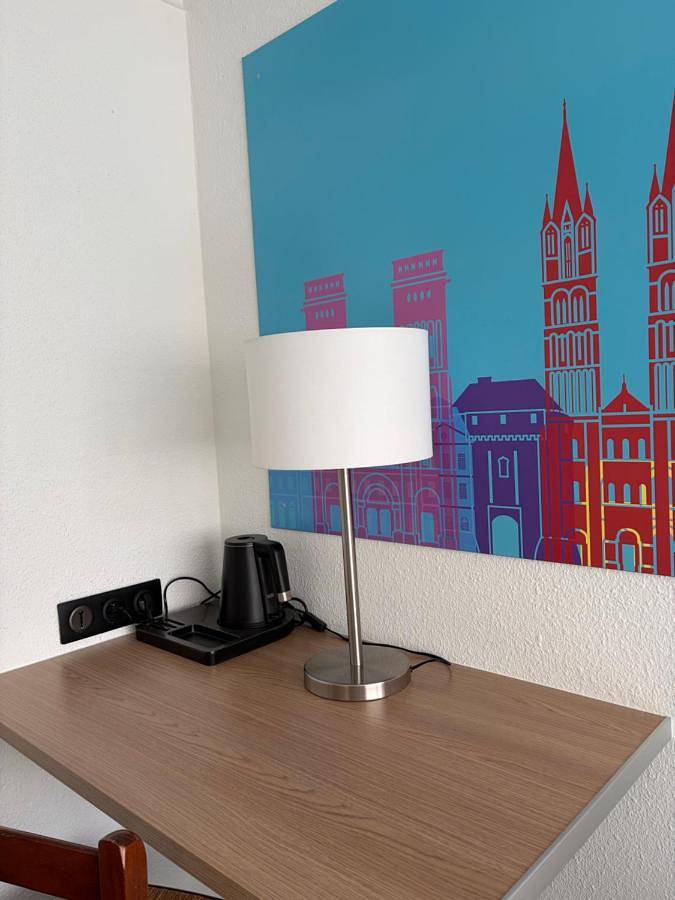 Hôtel pour 2 personnes, avec terrasse à La Penne-sur-Huveaune - 3