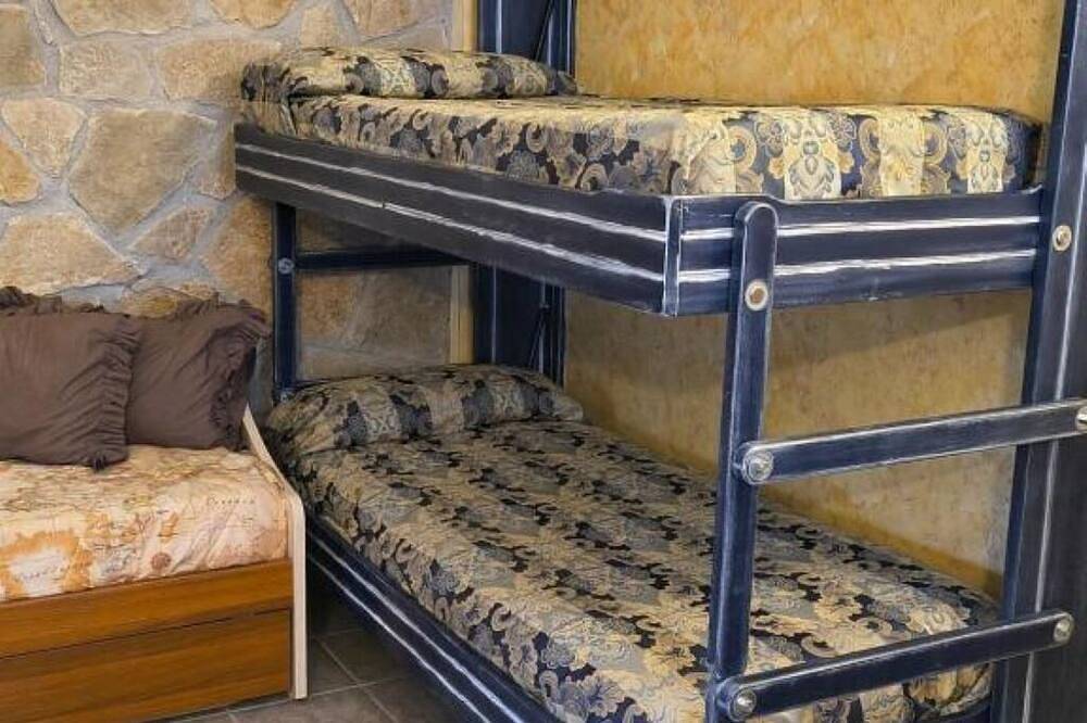 Appartamento intero, La Depandance: il tuo rifugio accogliente nel cuore di Castel di Sangro in Castel di Sangro, Provincia di L'Aquila