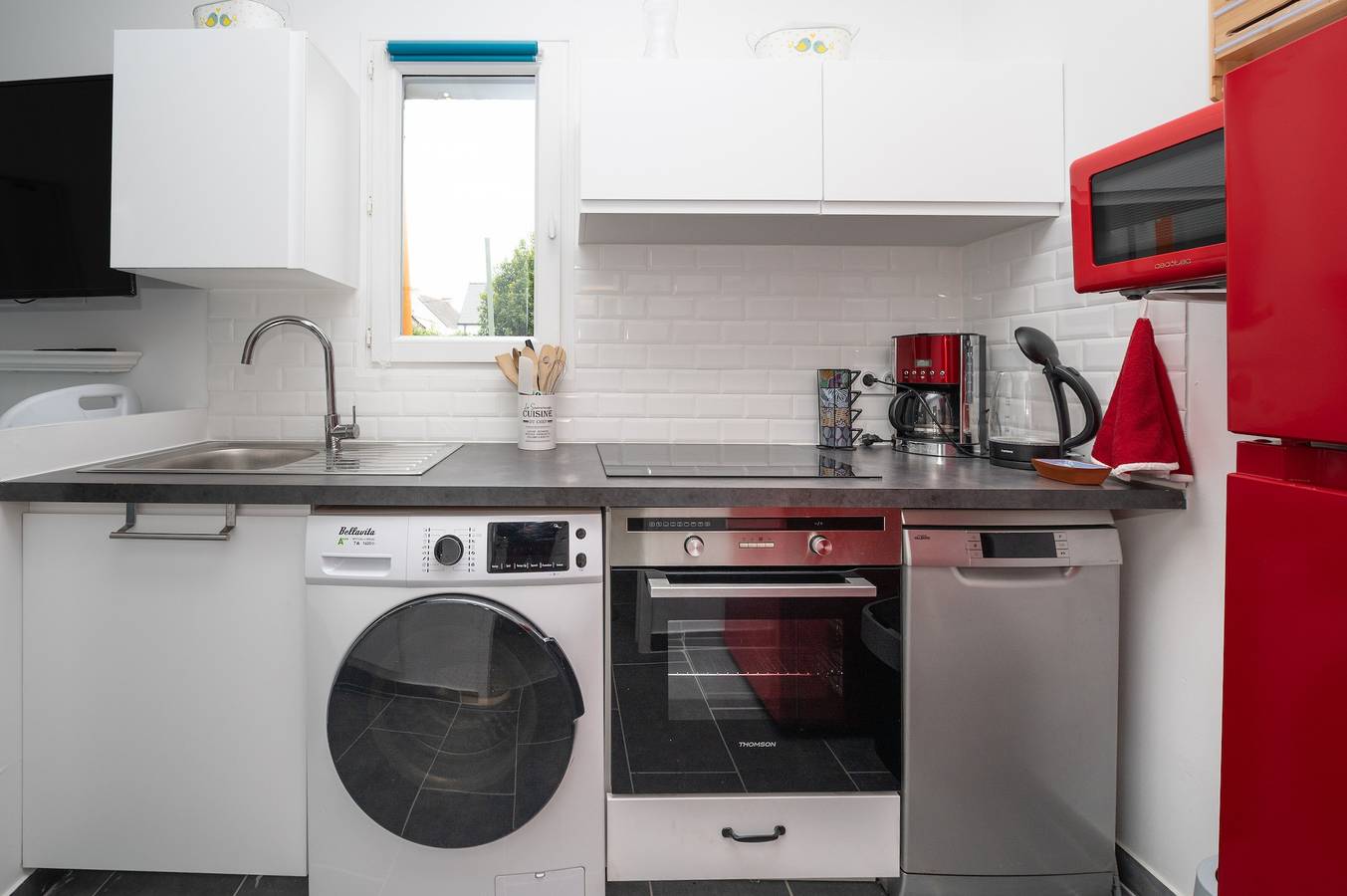 Studio entier, La Petite Maisonnette Phiphi avec terrasse in Saint-Pierre-Quiberon, Côte des Mégalithes