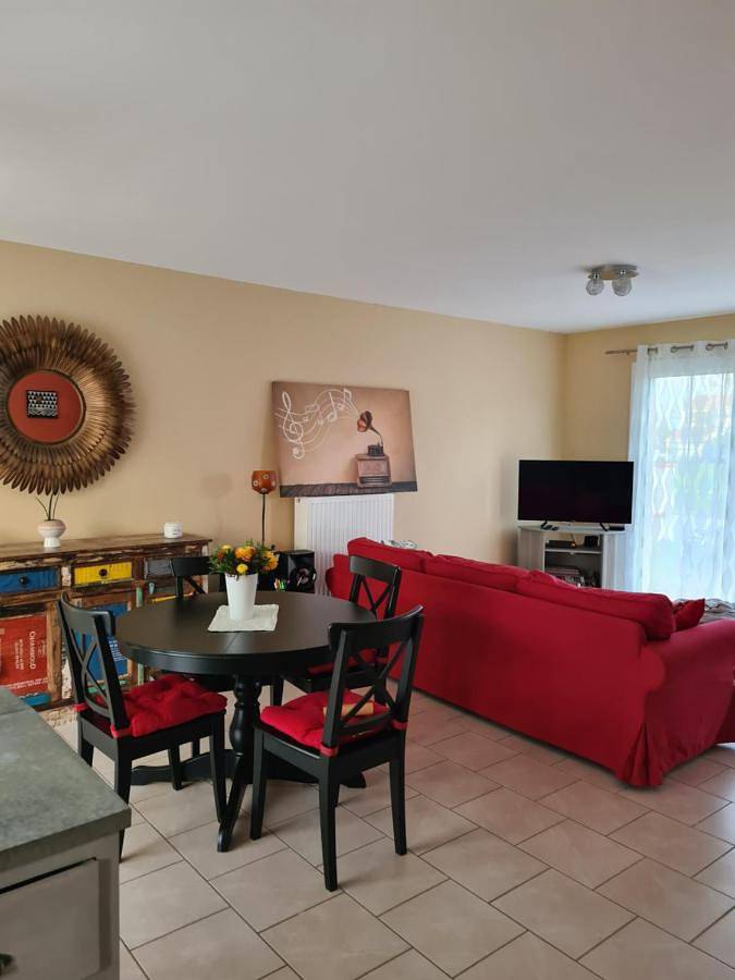 Gîte pour 4 personnes, avec terrasse à Caujac