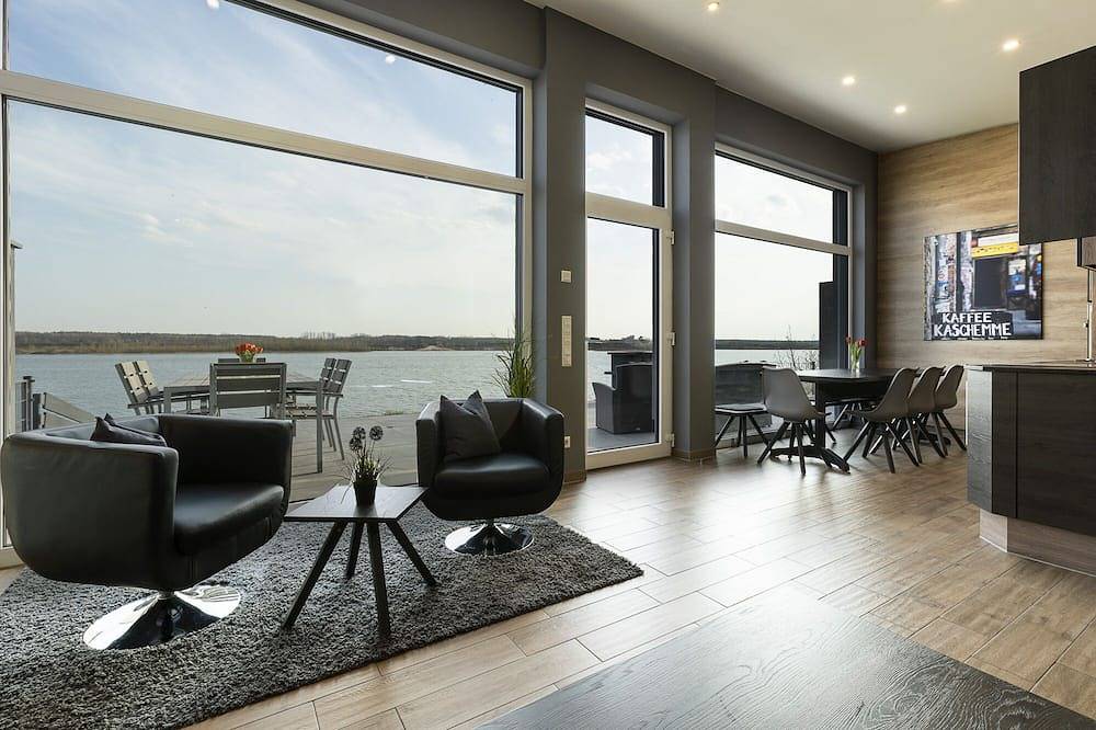 Traumhaus/Privatstrand 100m², Sauna,Kamin,Klimaanlage,Terrasse,Garten,Grill,Boot in Löbnitz, Sächsisches Burgen- und Heideland