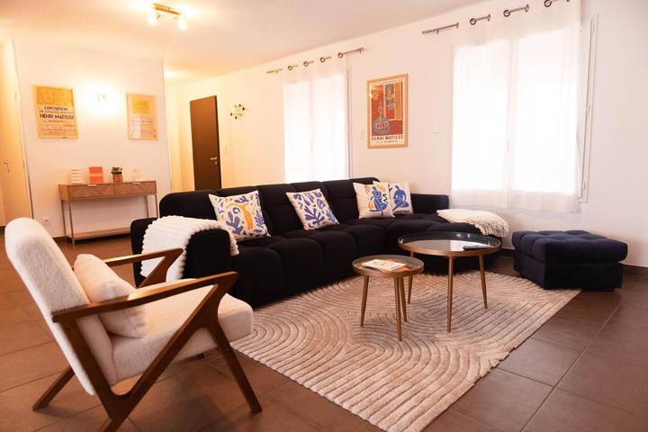 Gîte pour 6 personnes, avec jardin, animaux acceptés à Vézeronce-Curtin - 2