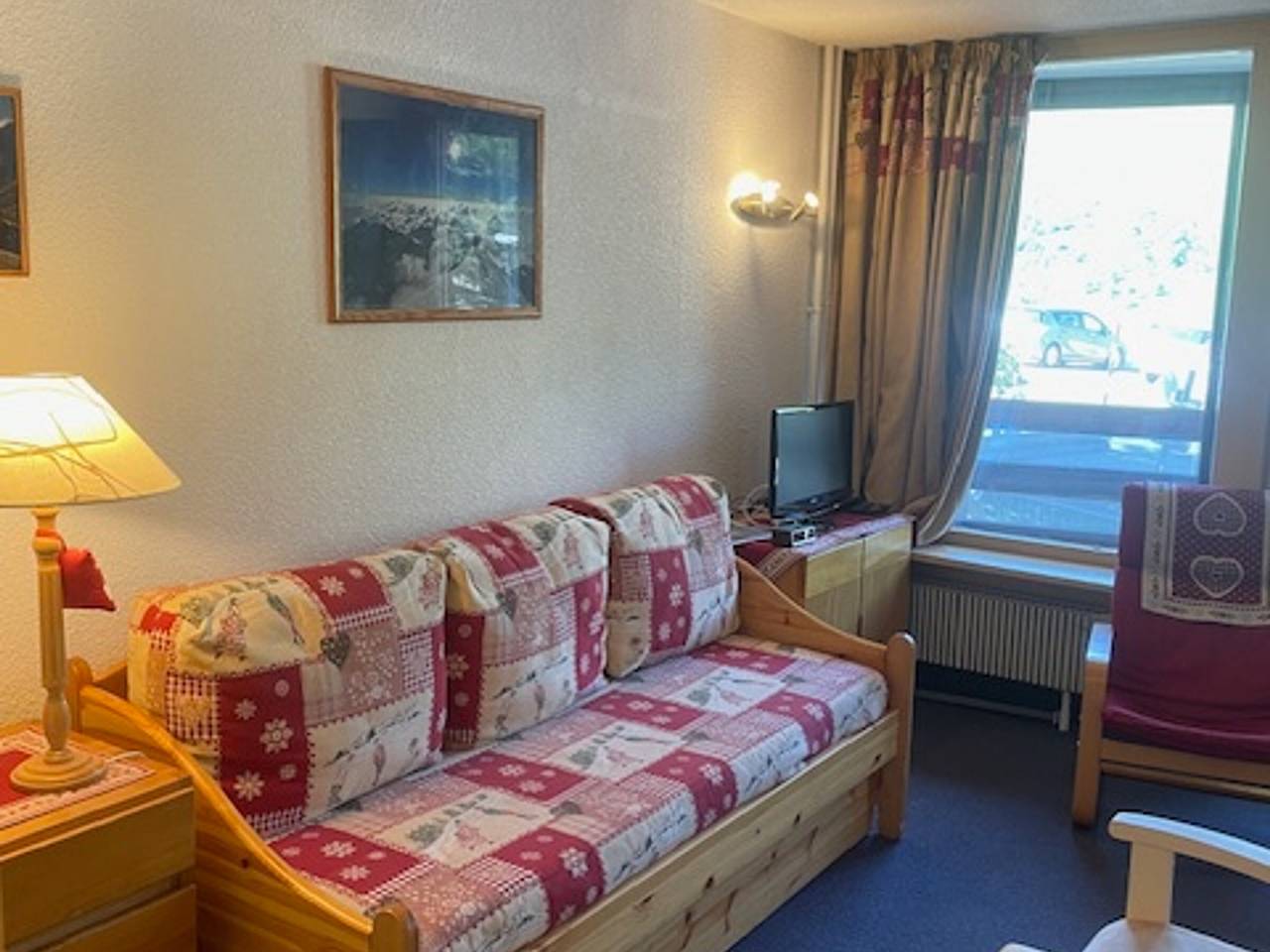 Studio entier, Les Menuires: Apt 4 pers, rénové, balcon, Wifi, animaux admis in Les Menuires, Saint-Martin-de-Belleville