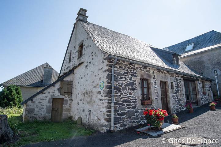 Gîte pour 6 personnes, avec Terrasse ainsi que Jardin et Vue