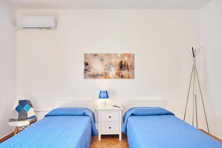 Bed & breakfast voor 3 personen, met balkon - 1