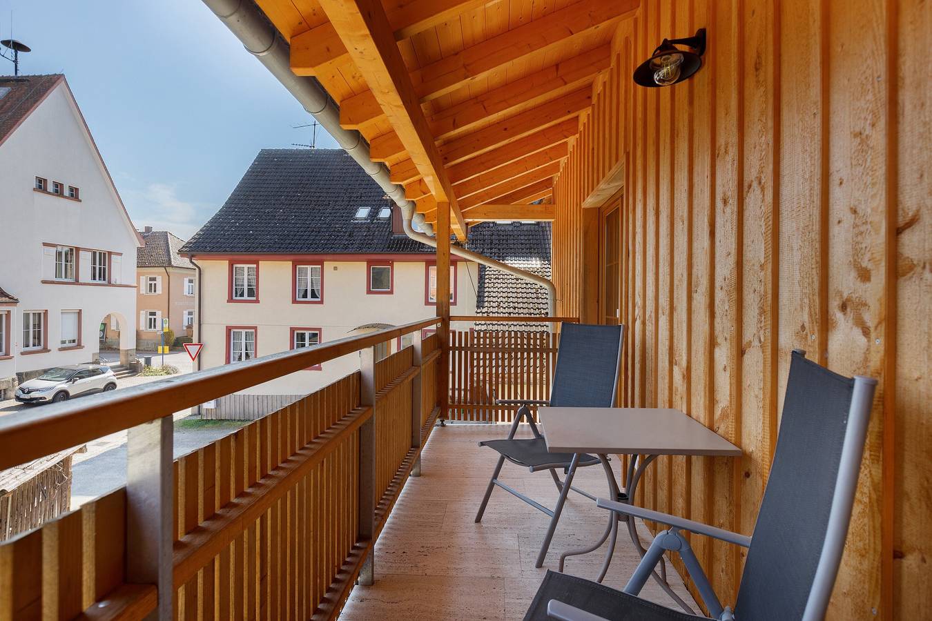 Ganze Wohnung, Ferienwohnung Obsthof am See mit Gemeinschaftsgarten, Balkon und Wlan in Öhningen, Untersee
