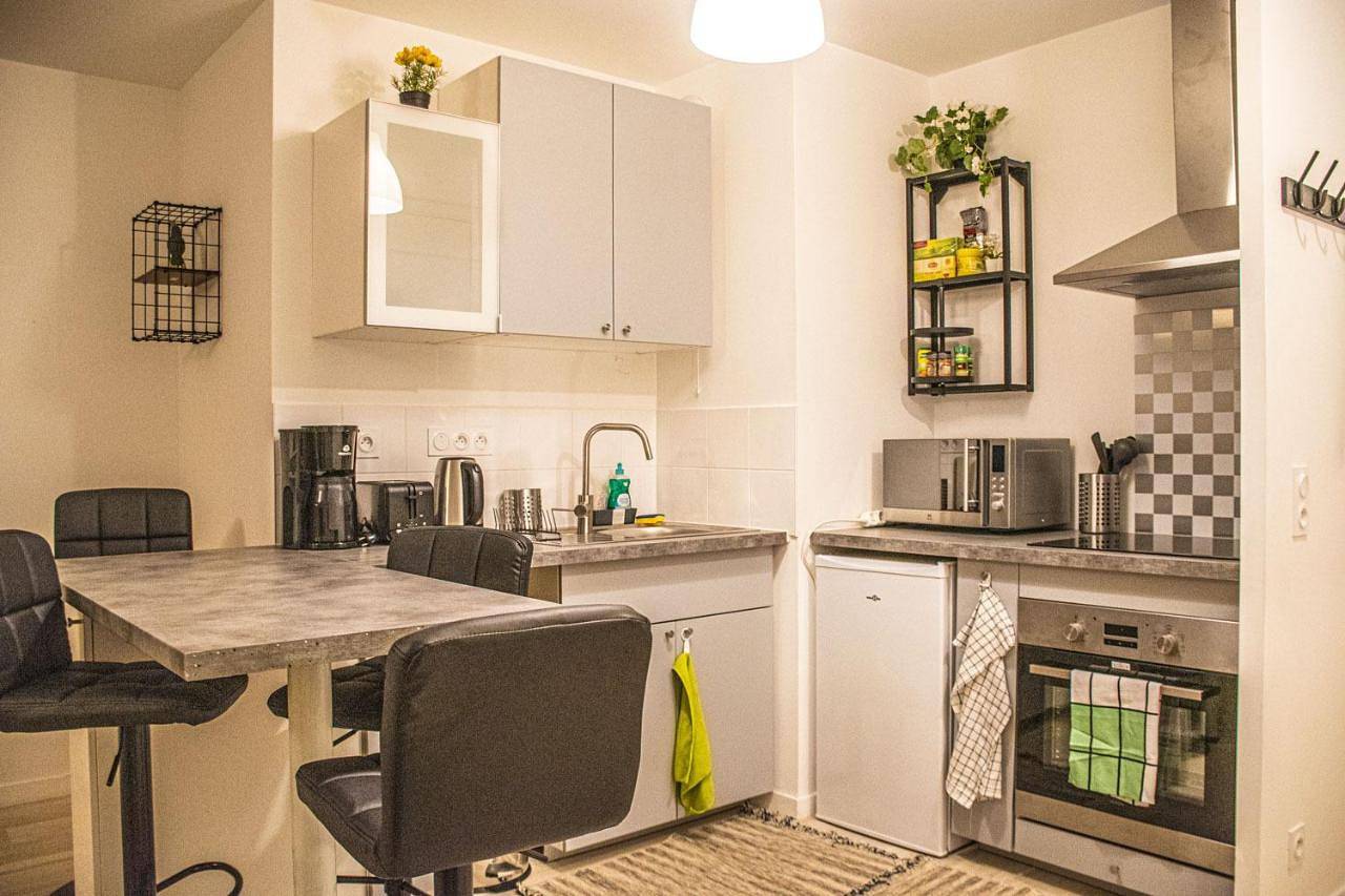 Appartement entier, One-Bedroom Apartment in Gagny, Seine-Saint-Denis