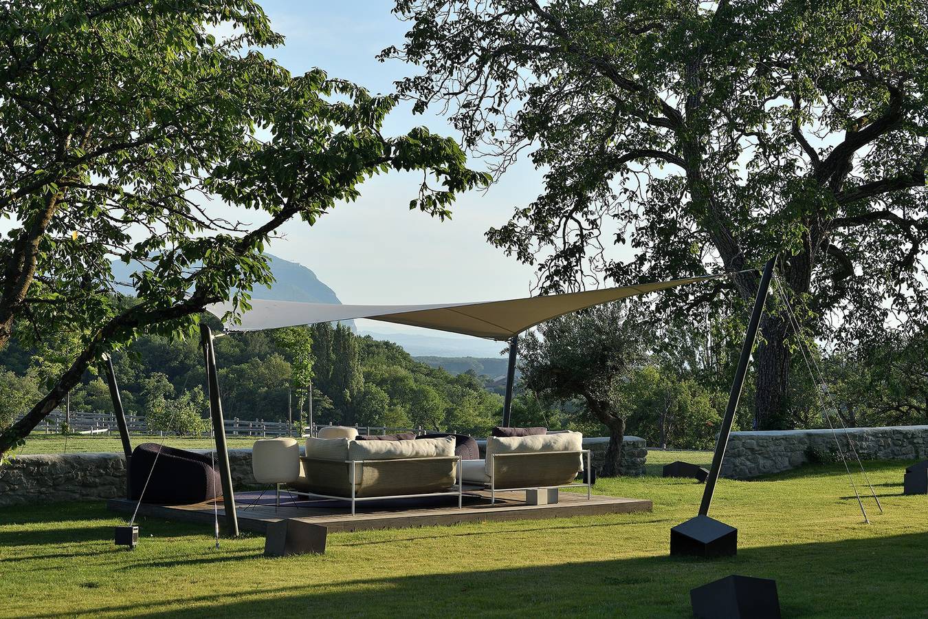 Landhaus 'Chateau De Neydens' mit Bergblick, Wlan und Klimaanlage in Saint-Cergues, Saint-Julien-en-Genevois und Umgebung