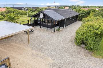 Ferienhaus für 6 Personen, mit Terrasse und Garten in Kærgården