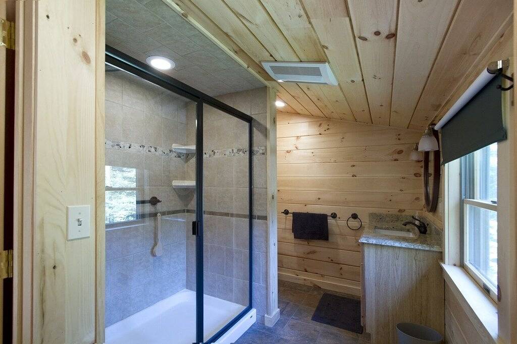 Custom Log Cabin on Wild Ammonoosuc River in Bath (NH), Grafton County