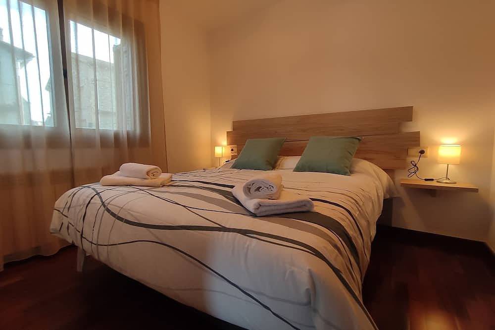 Entire apartment, Paratge Fabas - Coll Pregon in Molló, Catalan Pyrenees