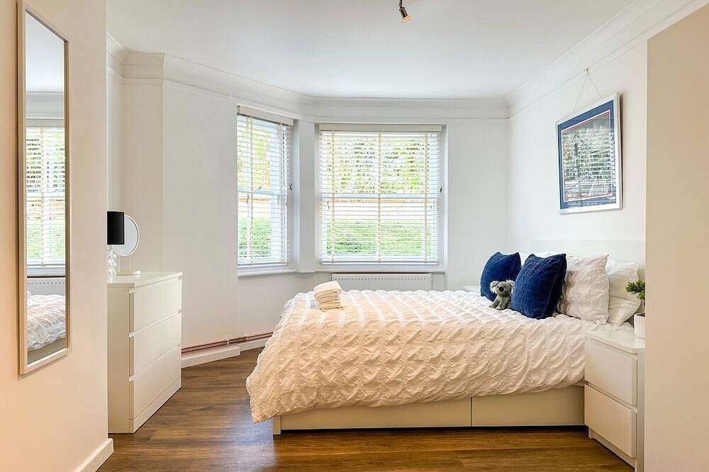 Entire apartment, Folkestone Oasis - Central 2 Bedroom Apartment - Pets Welcome! in Folkestone, Kent