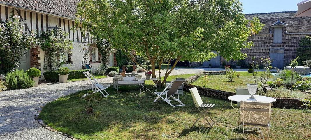 Chambre d’hôte pour 2 personnes, avec vue et jardin, animaux acceptés