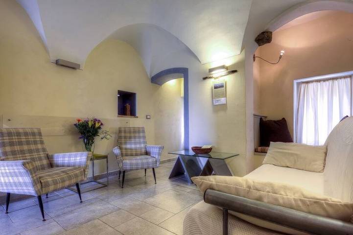 Appartamento intero, Accogliente appartamento "La Piazzetta" in struttura con giardino e piscina in Civezza, Riviera di Ponente