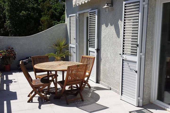 Maison de vacances pour 4 personnes, avec terrasse ainsi que piscine et jardin - 1