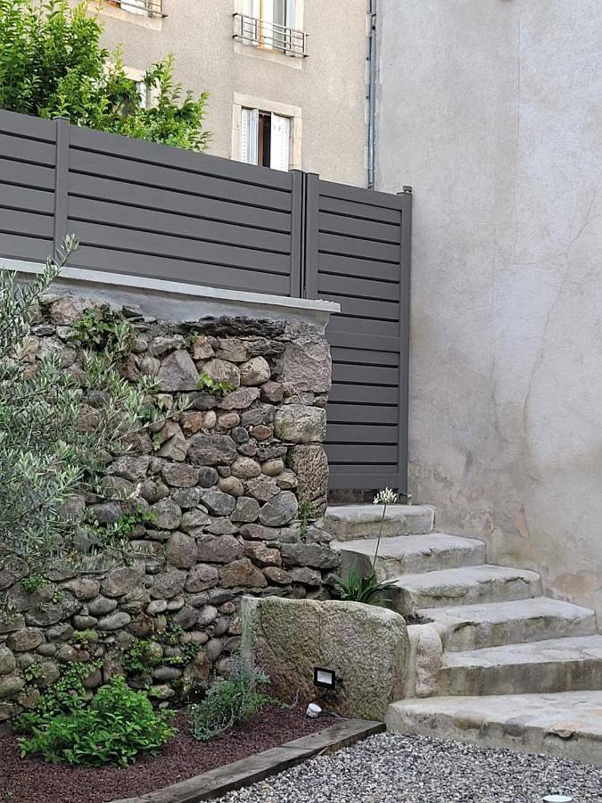 Location de vacances pour 4 personnes, avec terrasse, animaux acceptés à Argentat - 2