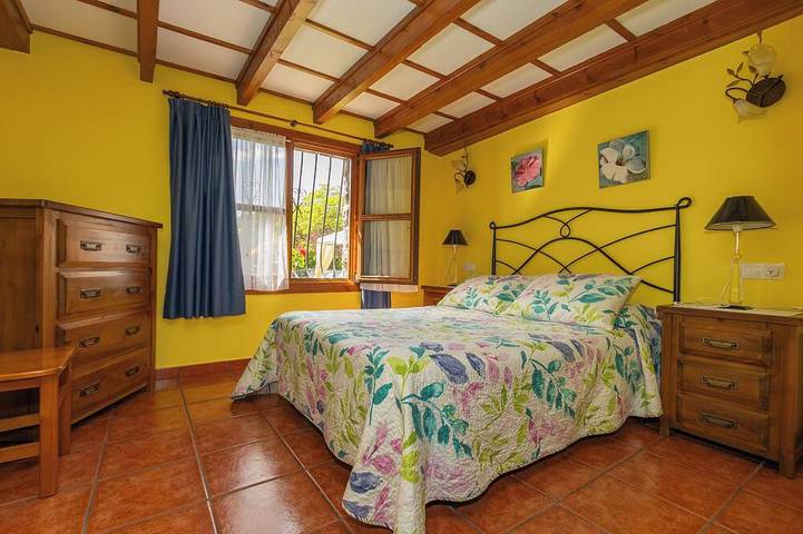 Apartamento entero, Apartamentos La Huerta de la Torre ( Apartamento número 2 ) in Soto de Cangas, Cangas de Onís