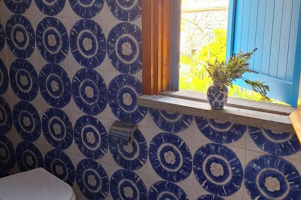 Un frantoio ristrutturato  come cottage   situato in un borgo immerso nel verde. in Pontecorvo, Provincia di Frosinone