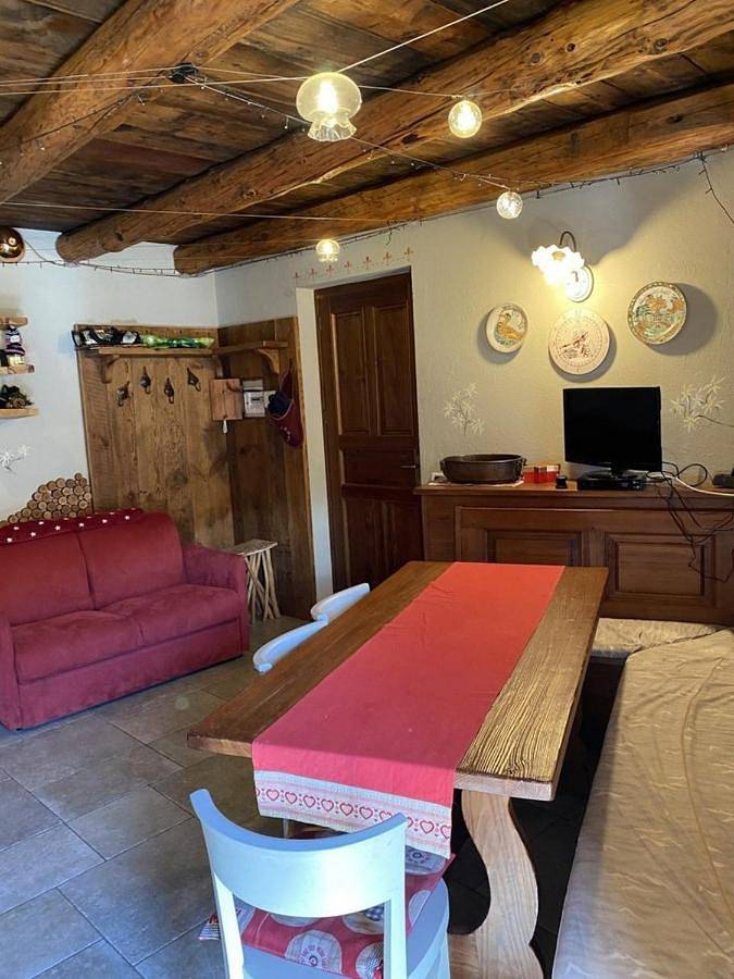 Gîte pour 4 personnes, avec vue et terrasse à Pragela - 2