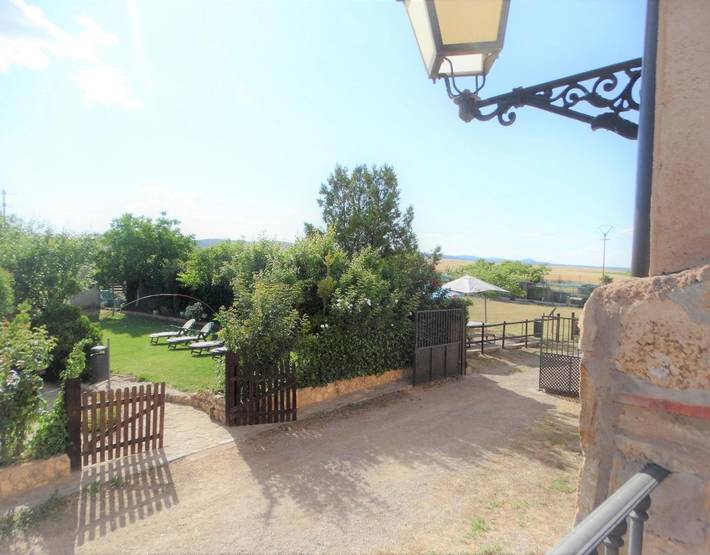 Chalet para 16 personas, con jardín y balcón, Se admiten mascotas en Aragón - 2