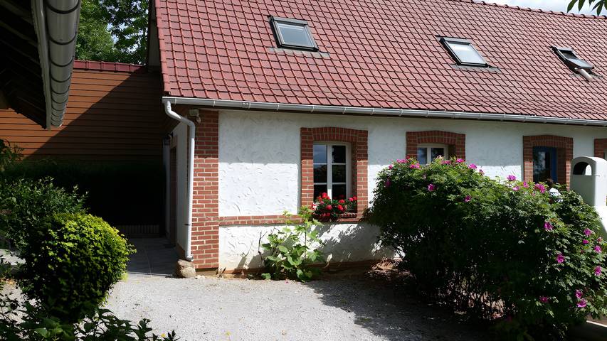Holiday Home 'Gîte Du Catelet - 2 Personnes' with Shared Terrace, Shared Garden and Wi-Fi in Boulogne-sur-Mer region