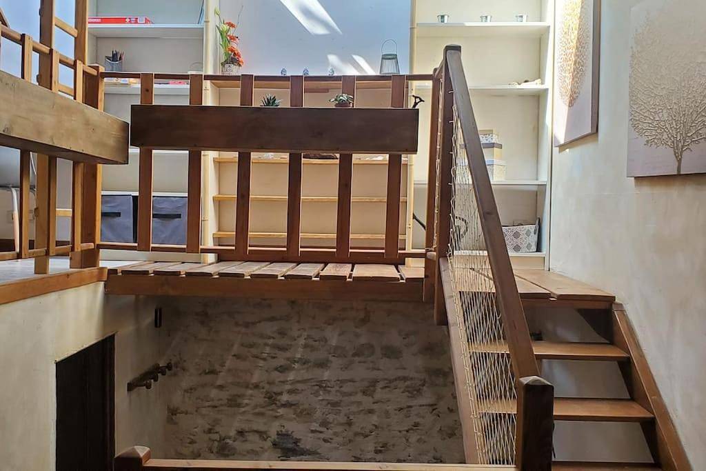 Appartement entier, Two-Bedroom Apartment in Laure-Minervois, Région de Carcassonne