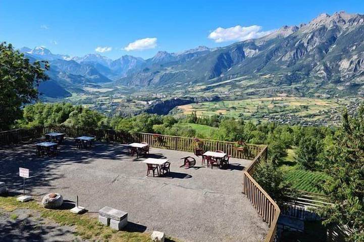 Hôtel pour 4 personnes, avec piscine