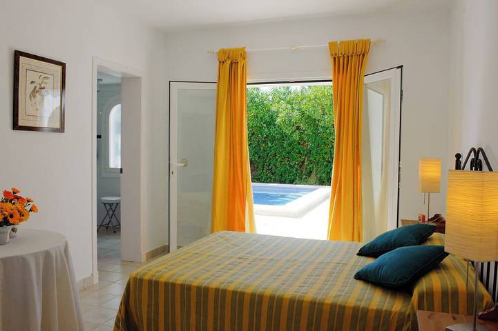 Villa near Cala Esmeralda with private, child-safe pool, Wi-Fi, air conditioning in Cala d'Or, Santanyí