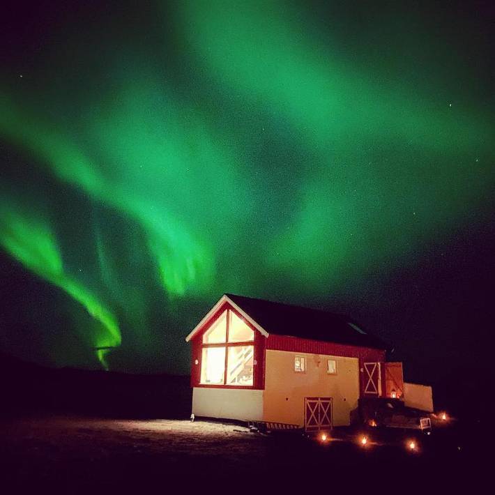 Ferienhaus für 8 Personen, mit Ausblick und Garten in Vågan