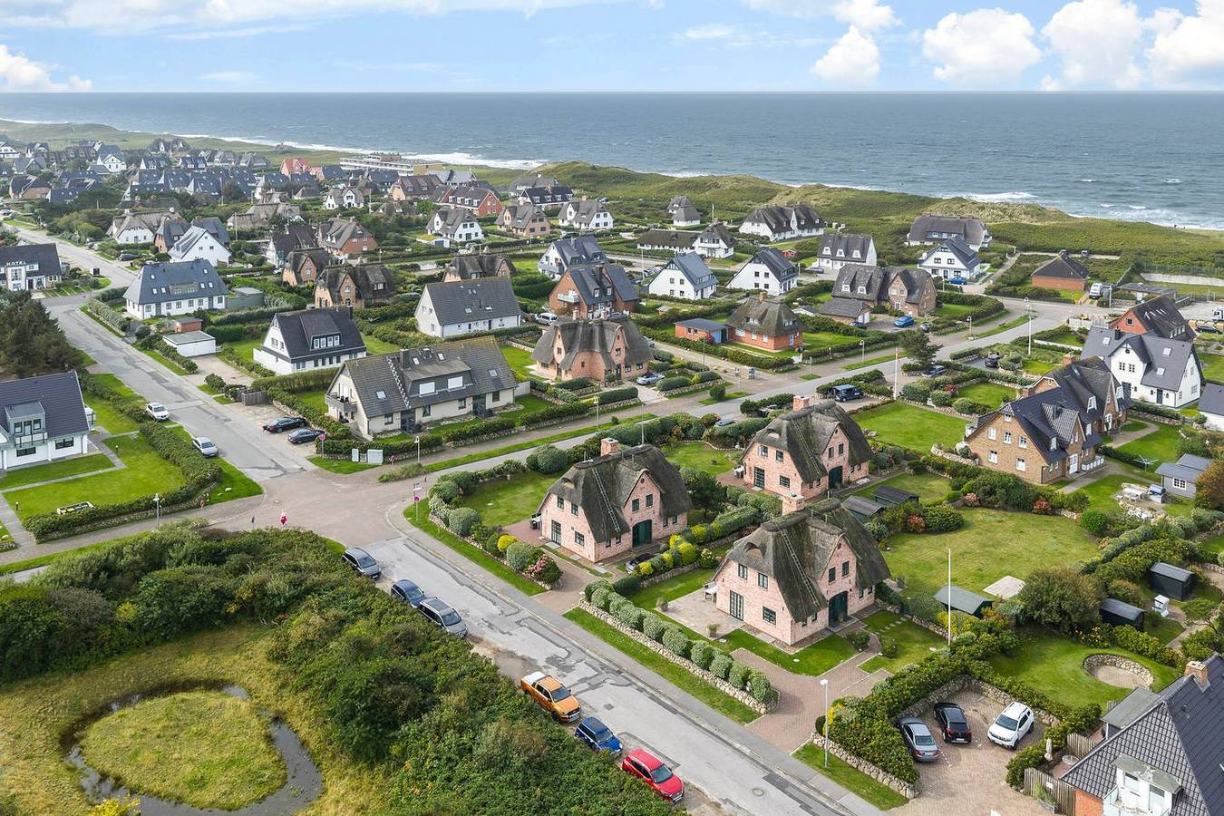Lifestyle unter Reet, Strand & Meer um die Ecke. in Wenningstedt, Sylt