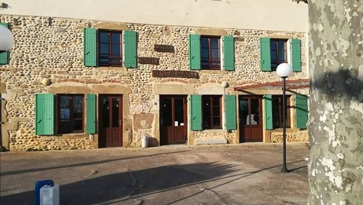 Hôtel pour 4 personnes, avec terrasse dans Dionay