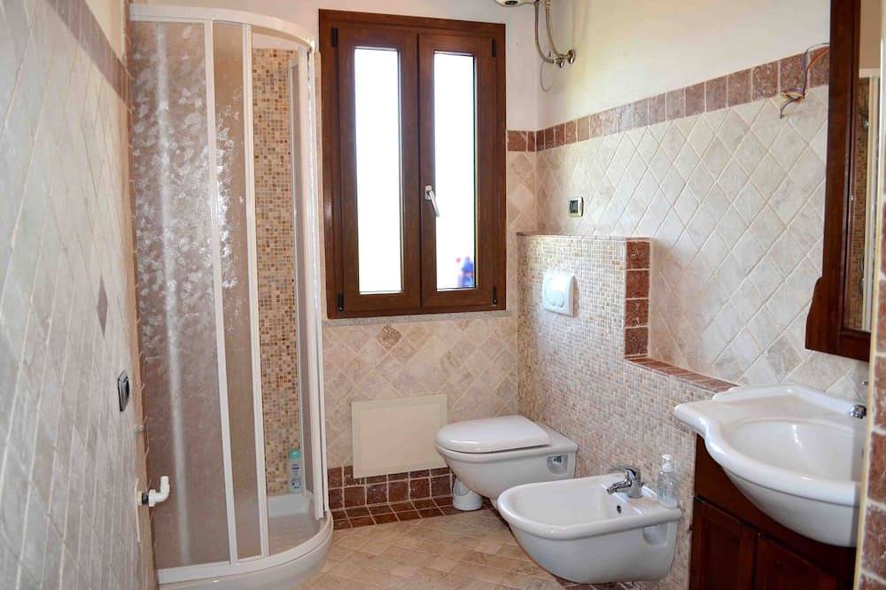 Villa Esclusiva con Piscina Privata e Vista Mare a Castelsardo in Lu Bagnu, Castelsardo