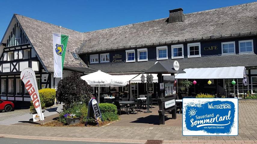 Hotel voor 5 personen, with Balkon and Terras as well as Zwembad and Sauna in Altastenberg
