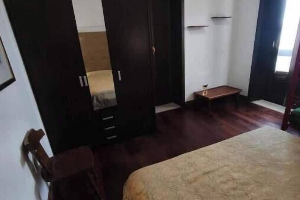 Apartamento entero, Talete Palace - Seafront Apartment with Terrace in the Historic Center in Siracusa, Provincia de Siracusa