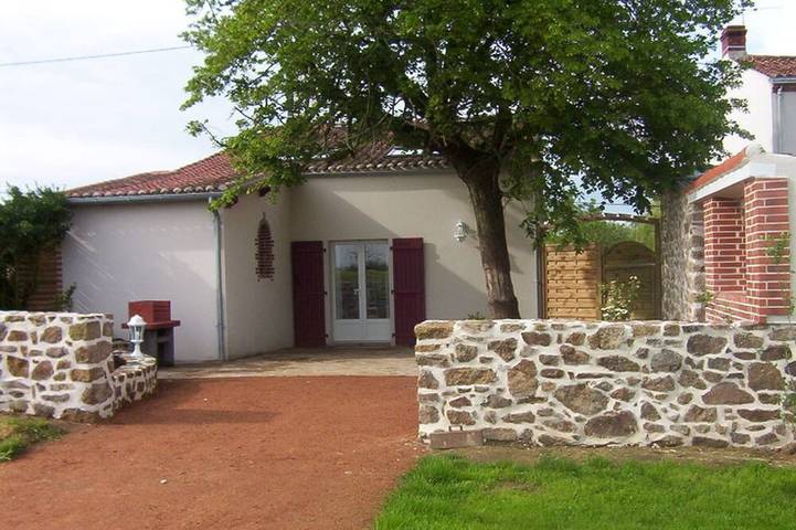Gîte pour 4 personnes, avec Terrasse et Jardin