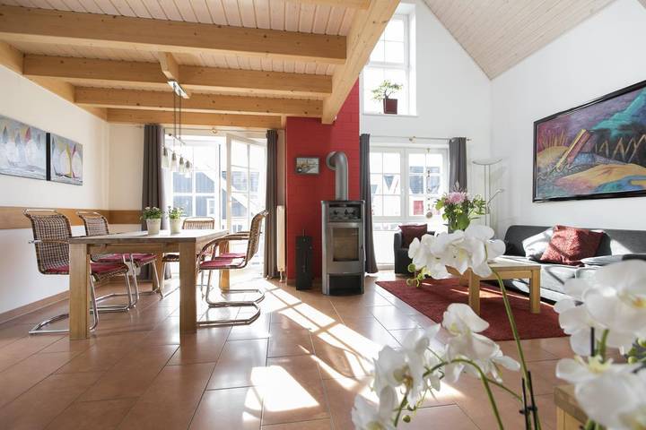 Ferienwohnung für 6 Personen, mit Balkon/Terrasse und Sauna sowie Balkon, mit Haustier in Greetsiel