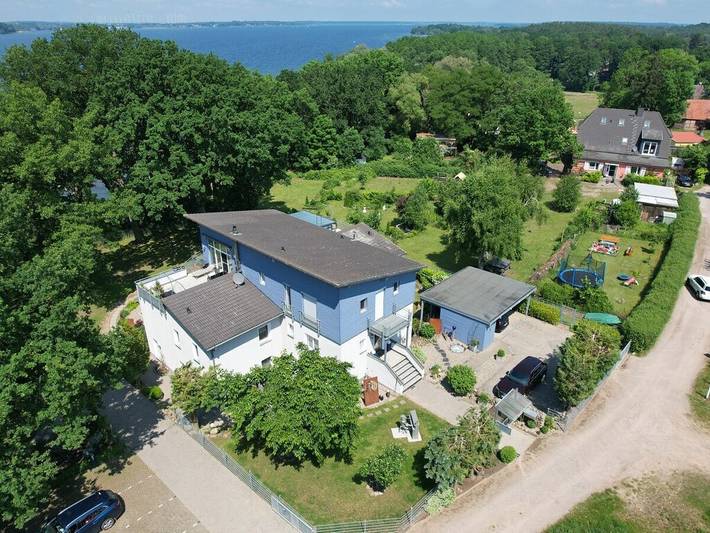 Ferienhaus für 4 Personen, mit Terrasse und Garten in Zislow