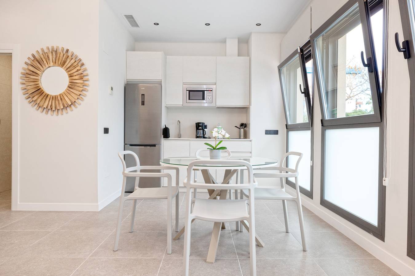 Ganze Wohnung, Apartment '1 Dormitorio Selene' mit Gemeinschaftspool, Wlan und Klimaanlage in Torre del Mar, Costa del Sol