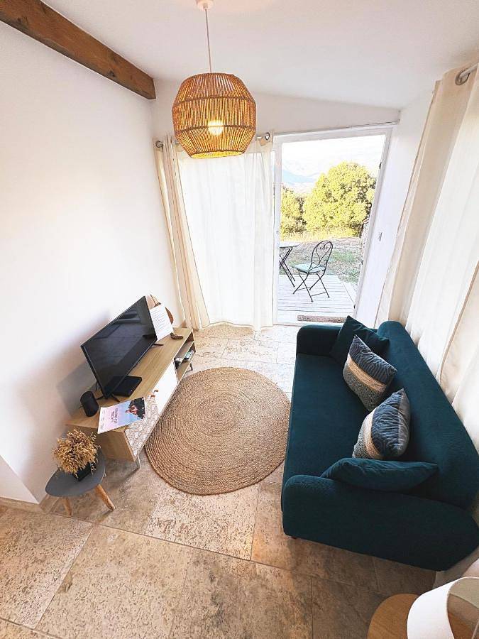 Gîte pour 3 personnes, avec vue et jardin à Granace - 2