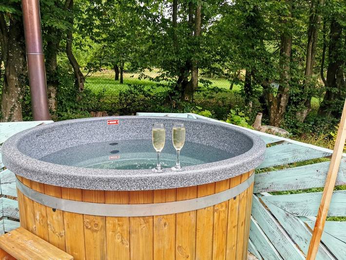 Gîte pour 12 personnes, avec sauna et jacuzzi, adapté aux familles