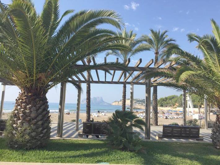 Chalet para 8 personas, con piscina y jardín en Marina Alta - 4