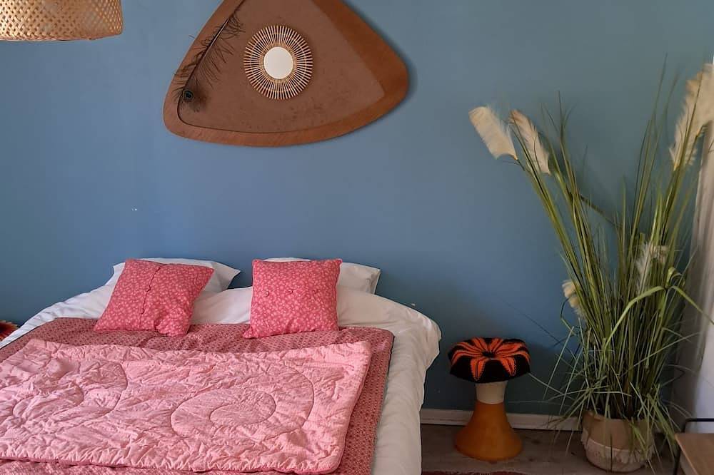 Entire apartment, Apartment located in condominium camping, river access, park... train le Mastrou in Tournon-sur-Rhône, Tournon-sur-Rhône region