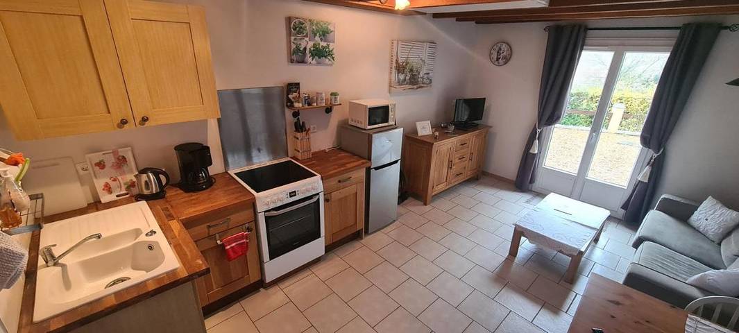 Location de vacances pour 2 personnes, avec terrasse et vue à Saint-Vincent-du-Lorouër - 4