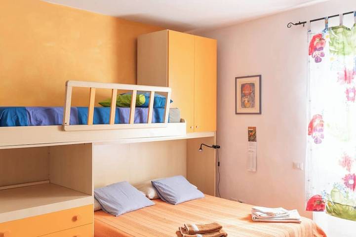 Casa vacanza per 5 persone, con giardino - 1