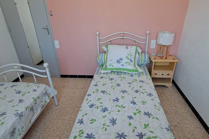 Location de vacances pour 6 personnes, avec terrasse et jardin à Saint-Paulet-de-Caisson - 4