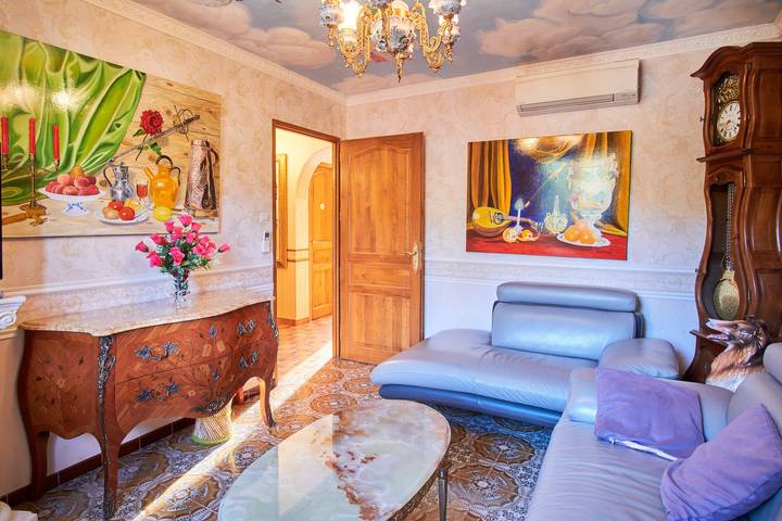 Appartement entier, Appartement "Au Clair Matin à La Mure" avec vue sur les montagnes, jardin, climatisation et Wi-Fi. in Pierre-Châtel, Vercors