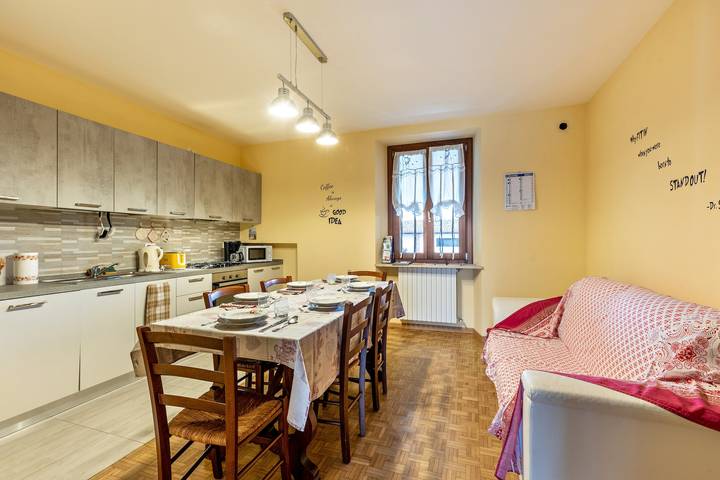 Ganze Wohnung, Ferienwohnung "Cascina Raperonzolo" mit privater Terrasse, Klimaanlage und Wlan in Lonato del Garda, Brescia Provinz