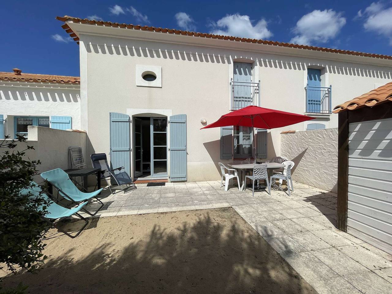 Maison de Vacances 8 Pers à 300m Plage avec Terrasse et Parking, Saint-Jean-de-Monts in Saint-Jean-de-Monts, Vendée
