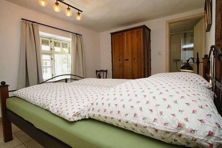 Ganze Wohnung, Strandnahe Idylle am Meer, private Badestelle - Gutshof Ostseeblick FeWo 04 - in Putbus, Rügen