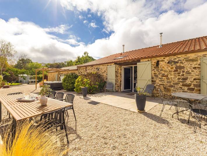 Gîte pour 4 personnes, avec jardin ainsi que terrasse et jacuzzi - 1